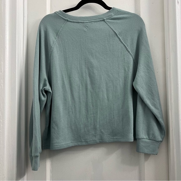 Victoria’s Secret Waffle Knit Semi Cropped Long Sleeves Shirt Sz S, light green - Picture 3 of 3